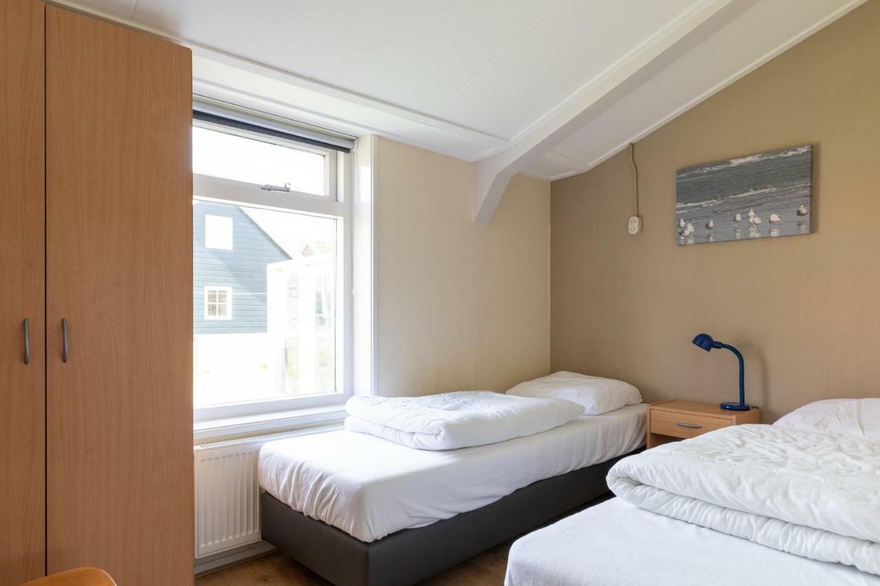 T Skuttegat Villa Холум Екстериор снимка